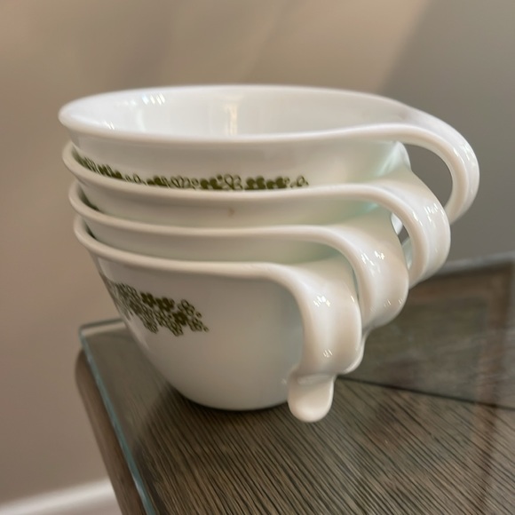 Vintage Corelle Corning Spring Blossom Green Four 8 ounce Tea Cups Hook Handles - Picture 4 of 7